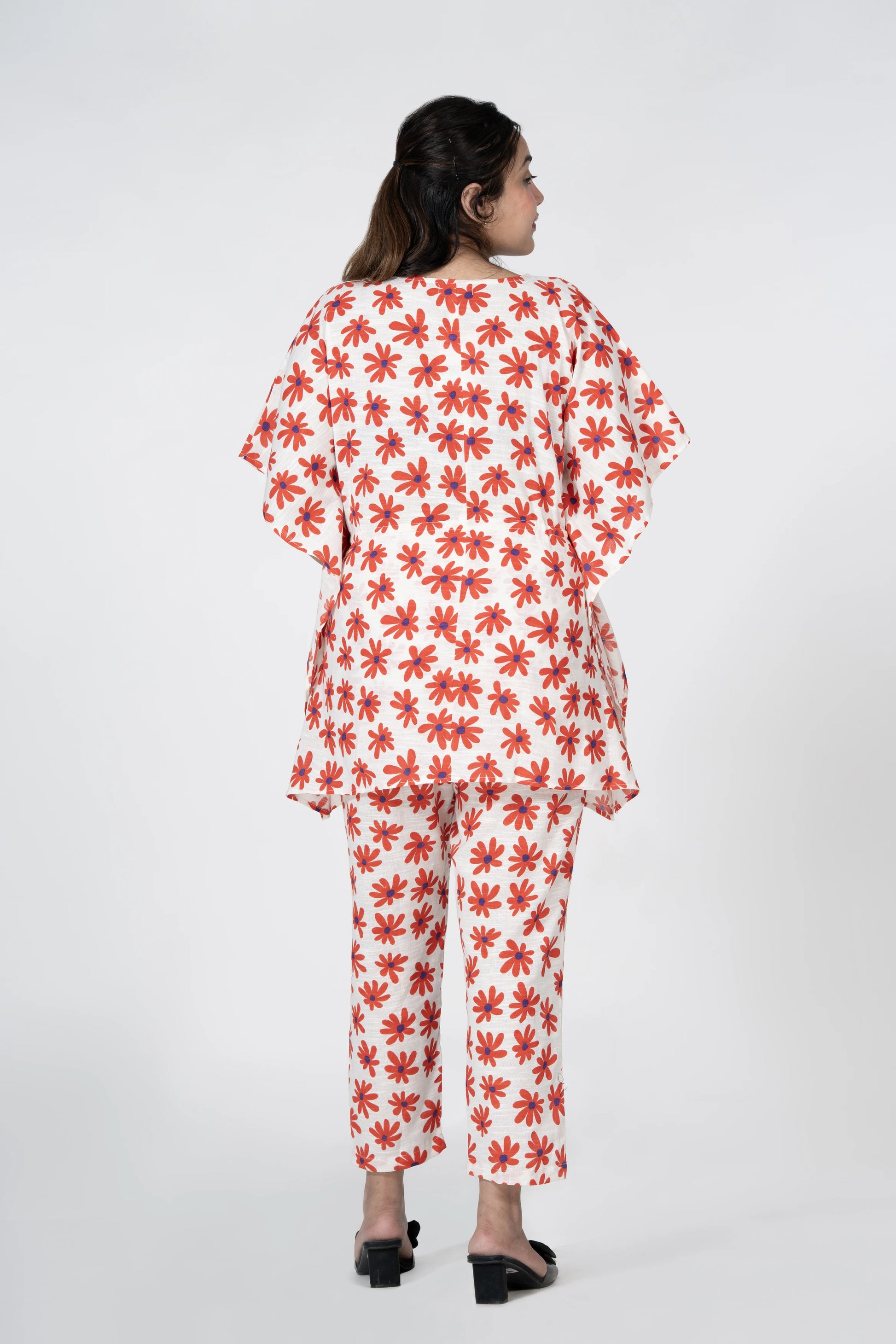 Painted soul – light printed kaftan set