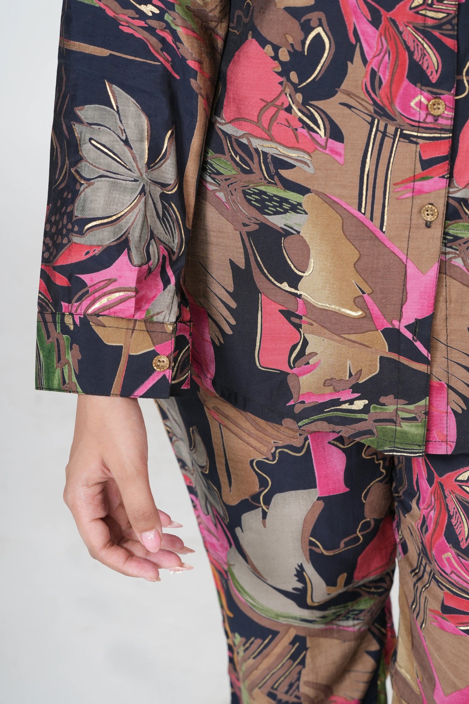 Offbeat abstract – floral printed shirt collar tunic with trousers co-ord set